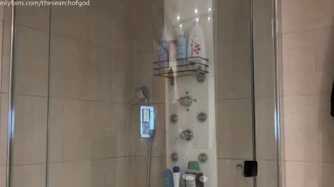 LISA                                            online show from April 2026 03:37:02 PM