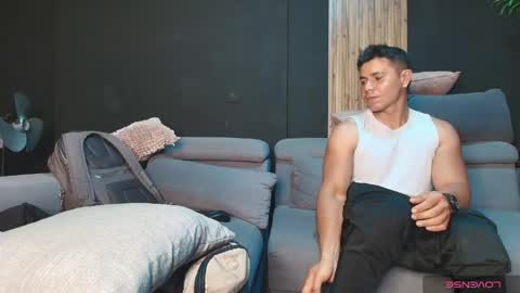 thestraightroom online show from May 2026 01:13:01 AM