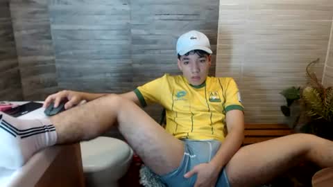 Kenny online show from June 2026 06:12:01 PM