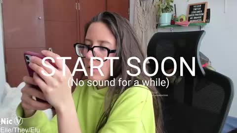 Snapshot of thetropicalseduction chatting on October 2025 02:51:02 PM Nicole online show from October 2025 02:51:02 PM