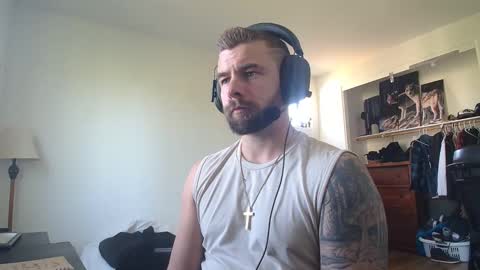 Snapshot of theufcfan_8181 chatting on April 2026 05:02:02 PM troy online show from April 2026 05:02:02 PM