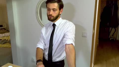 The Waiter online show from October 2025 06:45:02 PM