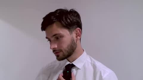 The Waiter online show from December 2025 06:58:01 PM