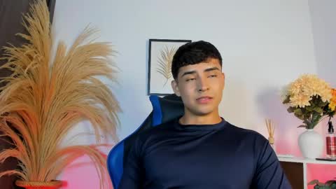 Thiago  online show from April 2026 11:24:02 PM