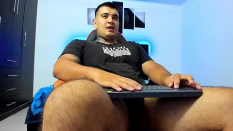 Thiago online show from September 2025 03:05:01 AM