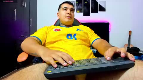 Snapshot of thiago_cp01 chatting on July 2026 05:03:01 AM Thiago online show from July 2026 05:03:01 AM