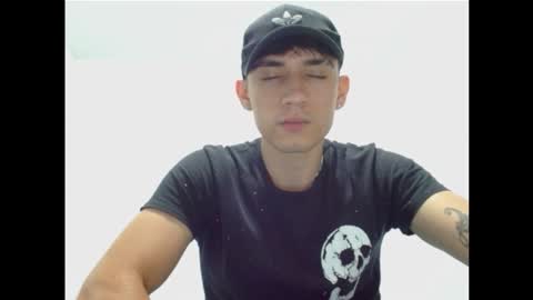 thiago_deseo69 online show from September 2025 10:45:02 PM