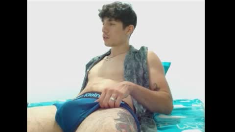 thiago_deseo69 online show from October 2025 09:15:02 PM