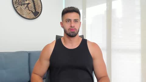 thiago_driussi online show from December 2024 10:14:02 PM