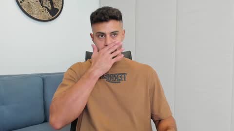 thiago_driussi online show from December 2024 11:39:01 PM