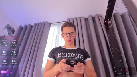 SanThiago online show from October 2025 08:20:02 PM