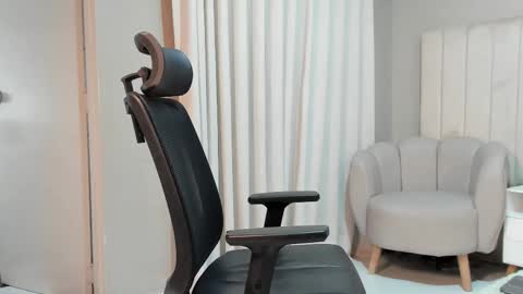 Snapshot of thiago_moretti chatting on January 2026 01:58:01 PM THIAGO online show from January 2026 01:58:01 PM