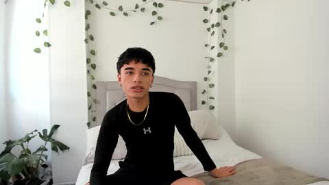 thiago_n_sam online show from January 2026 07:50:01 PM