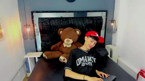 thiago_twink38 online show from June 2026 05:45:02 AM