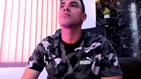 Thiago online show from November 2025 01:24:03 PM