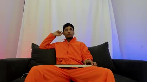 ThiagoFerreti online show from November 2025 07:38:01 PM