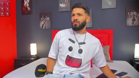 Thia Gomez online show from December 2024 12:16:02 PM