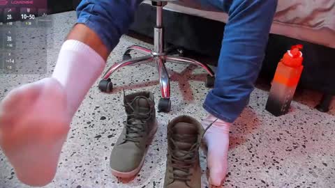 Thia Gomez online show from December 2024 12:23:02 PM