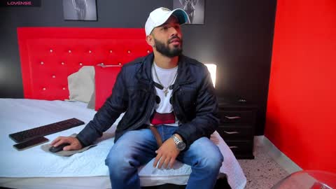 Thia Gomez online show from January 2025 12:38:02 PM