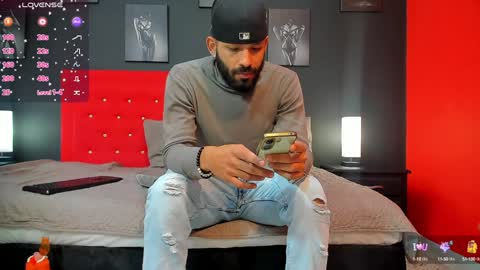 Thia Gomez online show from January 2025 12:09:01 PM