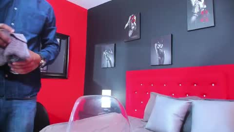 Thia Gomez online show from March 2025 12:20:01 PM