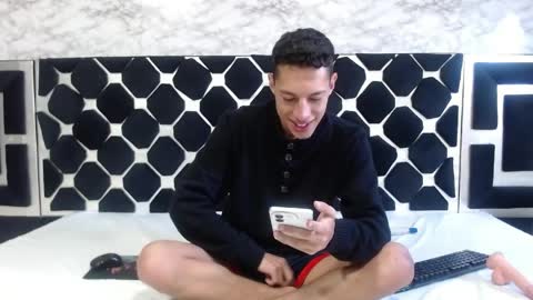 Thiago   online show from April 2026 01:30:02 AM