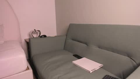 thiagovega_ online show from May 2026 04:32:02 AM