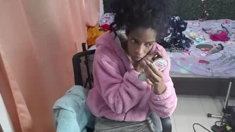 Snapshot of thiana_horny chatting on June 2026 02:15:01 PM thiana_horny online show from June 2026 02:15:01 PM