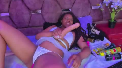 thiana_taylor online show from October 2025 09:57:02 PM