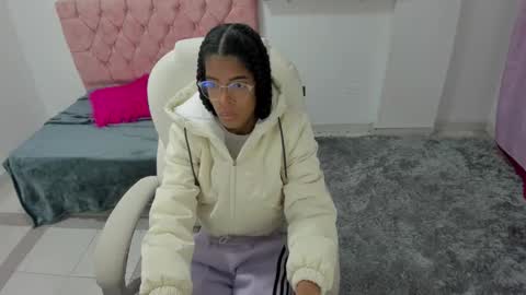 thianahorny online show from January 2026 11:12:01 AM