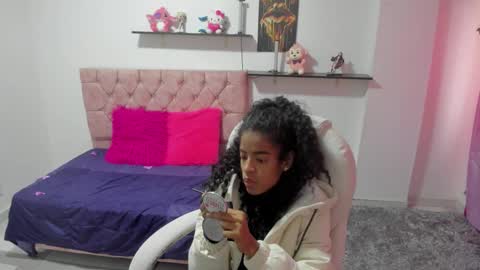 thianahorny online show from January 2026 12:32:02 PM