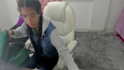 thianahorny online show from January 2026 11:14:01 AM