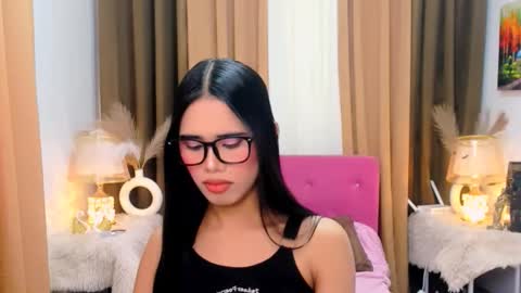 Snapshot of thianna_soft chatting on November 2025 04:45:02 AM thianna_soft online show from November 2025 04:45:02 AM