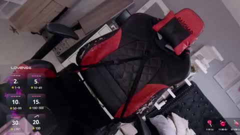 Snapshot of thicc_devie chatting on February 2025 08:34:01 PM Call me Devie online show from February 2025 08:34:01 PM