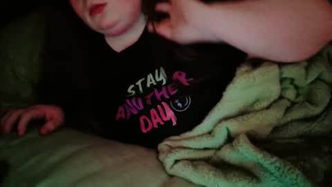 Jess online show from December 2025 05:34:01 AM