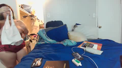 Snapshot of thiccxe chatting on January 2025 06:05:01 AM GinWitDaJuice online show from January 2025 06:05:01 AM