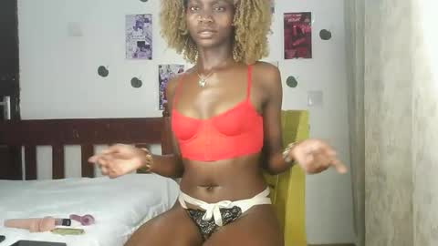 Snapshot of thickiie chatting on April 2026 12:54:02 AM thickiie online show from April 2026 12:54:02 AM