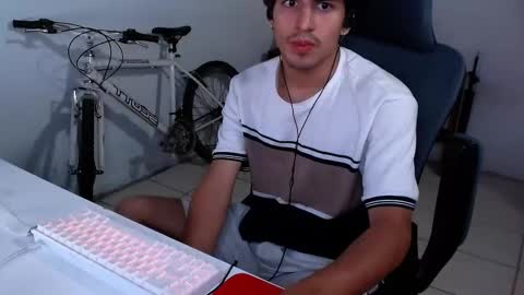 thieves_us online show from November 2025 06:14:02 AM