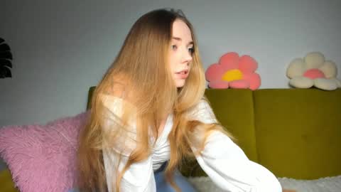 Amelia  shows on mondays fridays and sundays  if anything changes im giving updates on my fansly  online show from December 2024 01:57:02 PM