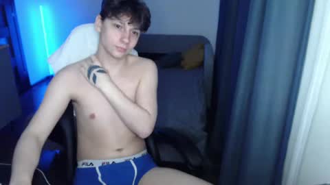 Snapshot of thomas617826 chatting on February 2025 09:26:02 PM Thomas Hill online show from February 2025 09:26:02 PM