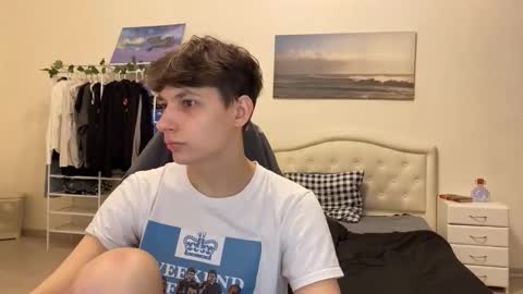 Snapshot of thomas617826 chatting on October 2025 08:38:02 PM Thomas Hill online show from October 2025 08:38:02 PM