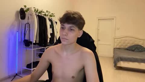 Thomas Hill online show from December 2025 08:40:01 PM