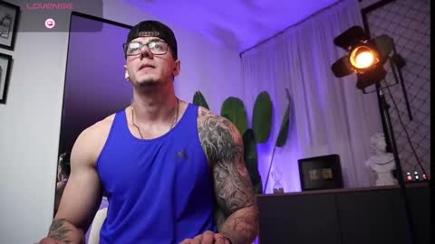 Snapshot of thomas_falcon1 chatting on February 2026 11:44:01 PM Thomas Falcon online show from February 2026 11:44:01 PM