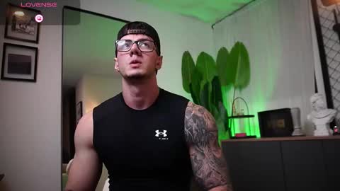 Snapshot of thomas_falcon1 chatting on February 2026 12:53:01 AM Thomas Falcon online show from February 2026 12:53:01 AM