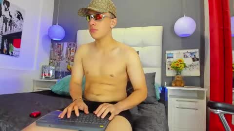 ---Thomas--- online show from March 2025 04:06:01 AM