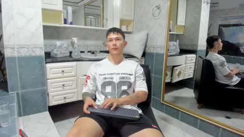 Snapshot of thomas_moon_ chatting on September 2025 11:35:02 AM Thomas online show from September 2025 11:35:02 AM