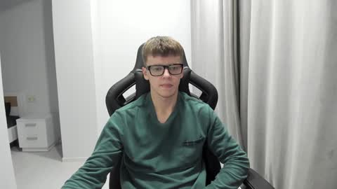 Tomas online show from January 2025 07:21:01 PM