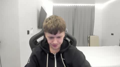 Tomas online show from February 2026 02:48:01 AM