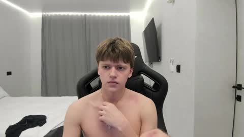 Tomas online show from April 2026 09:39:33 PM