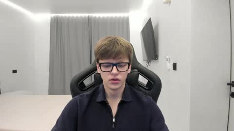 Tomas online show from April 2026 02:37:01 PM